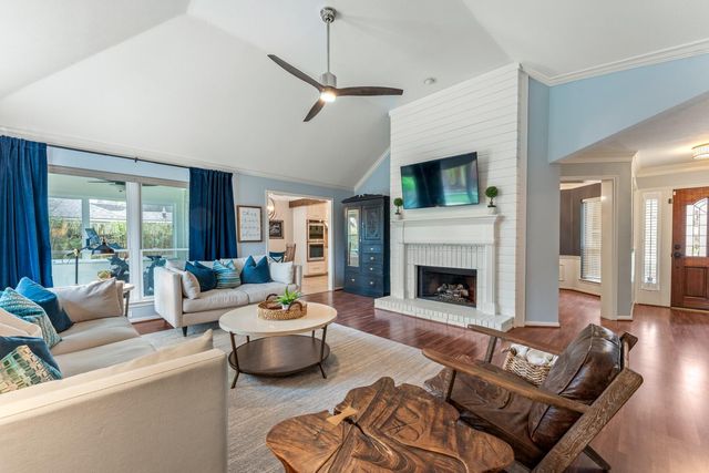 1418 Briarbend Drive, Sugar Land, TX 77479