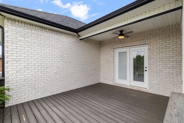 824 Brown Swiss Ct, Clarksville, TN 37043
