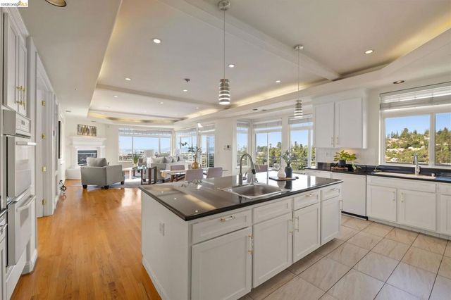 6070 Mazuela Dr, Oakland, CA 94611
