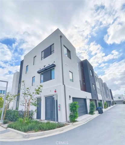 16125 VETERANS WA, Tustin, CA 92782