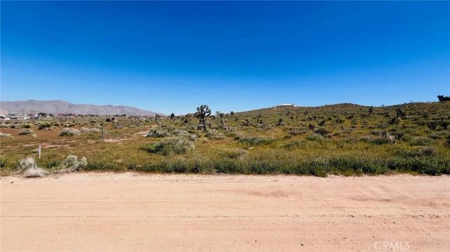 10233 Cerra Vista, Apple Valley, CA 92308