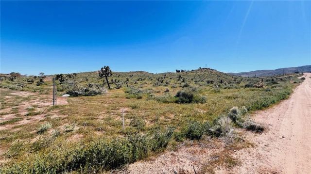 10233 Cerra Vista, Apple Valley, CA 92308