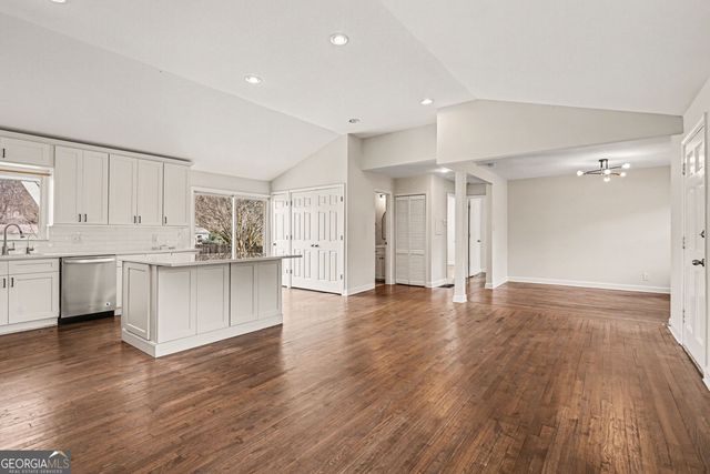 3087 Prestwick Place SE, Smyrna, GA 30080