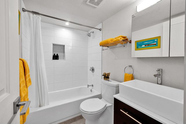 2791 E Ventura Road, Palm Springs, CA 92262