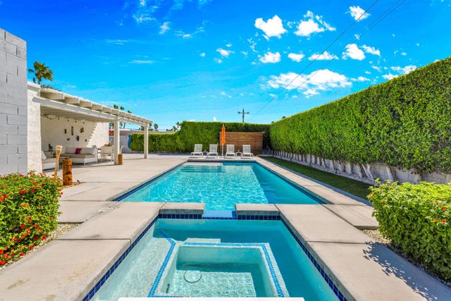 2791 E Ventura Road, Palm Springs, CA 92262