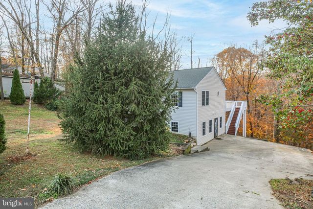 315 SANDY RIDGE RD, Fredericksburg, VA 22405