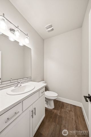 111 Love Drive, Enumclaw, WA 98022