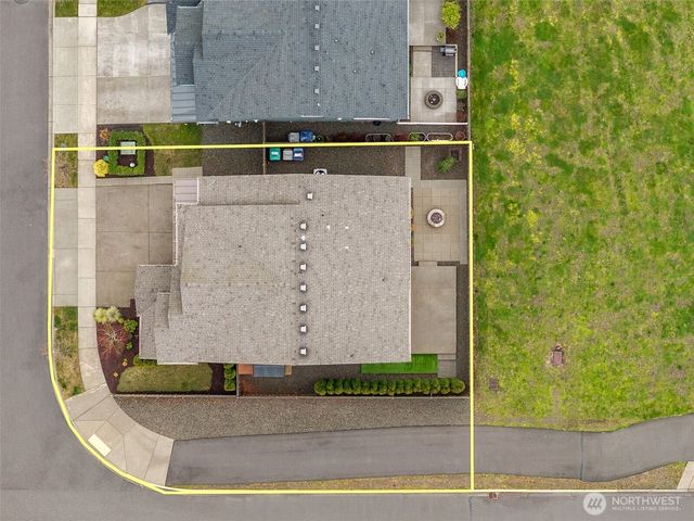 111 Love Drive, Enumclaw, WA 98022