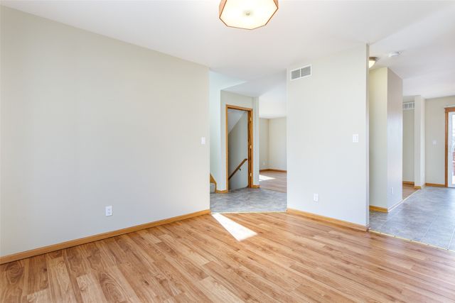 1303 Kentucky Avenue, Ames, IA 50014