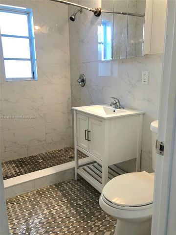 7135 Rue Granville 4, Miami Beach, FL 33141