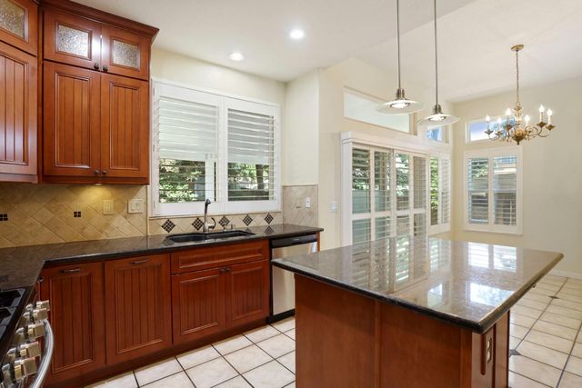 3888 Windy Cove Cir, Stockton, CA 95219