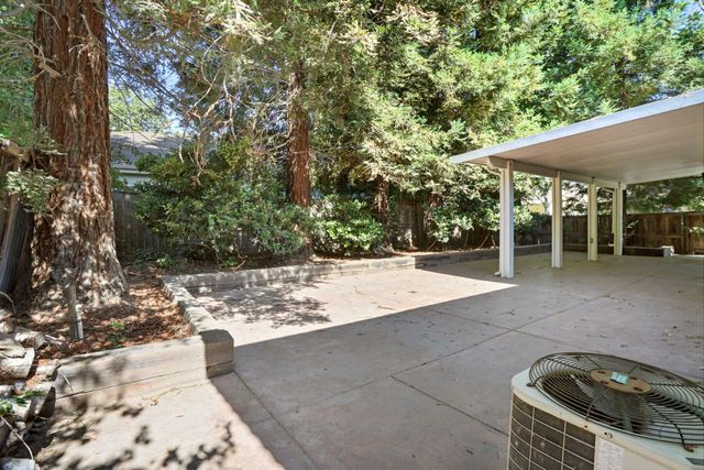 3888 Windy Cove Cir, Stockton, CA 95219