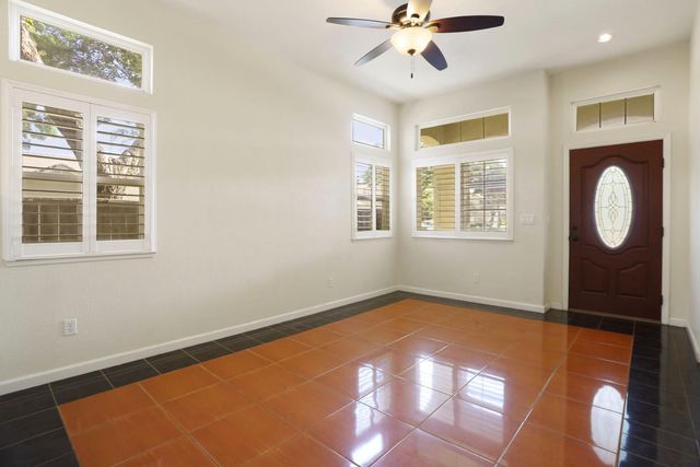 3888 Windy Cove Cir, Stockton, CA 95219