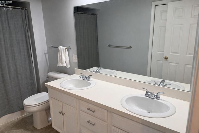 38 Glendale Avenue, Fremont, OH 43420