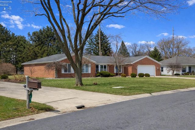 38 Glendale Avenue, Fremont, OH 43420