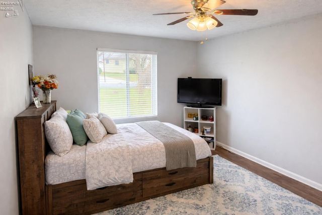 38 Glendale Avenue, Fremont, OH 43420