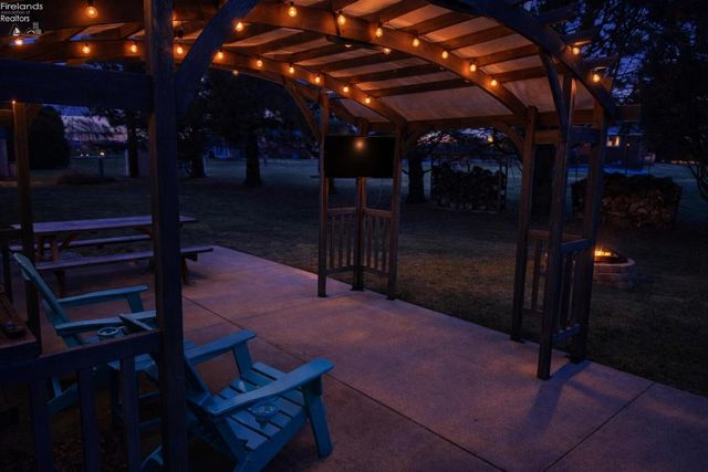 38 Glendale Avenue, Fremont, OH 43420