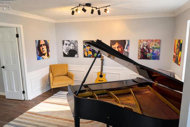 38 Glendale Avenue, Fremont, OH 43420