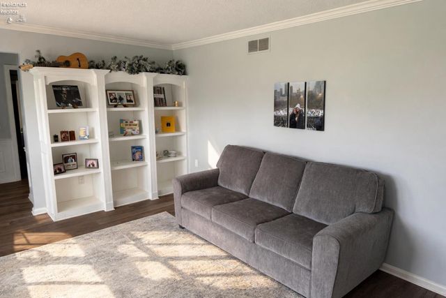 38 Glendale Avenue, Fremont, OH 43420