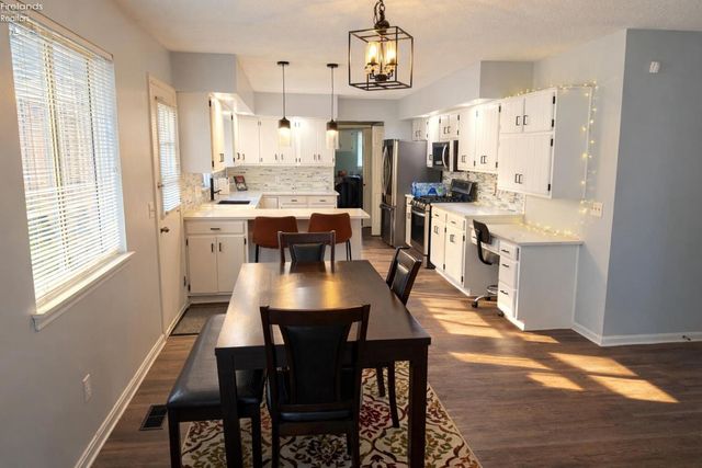 38 Glendale Avenue, Fremont, OH 43420