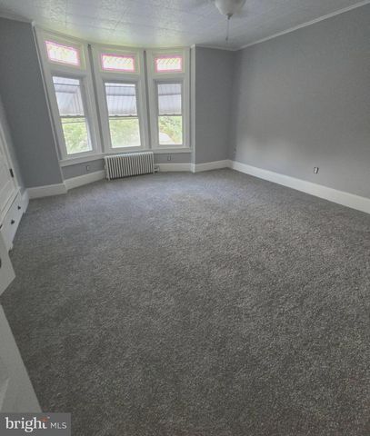 393 N YORK ST, Pottstown, PA 19464