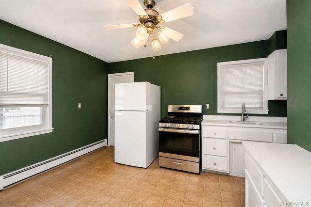 10 Hitchcock Avenue, Staten Island, NY 10306