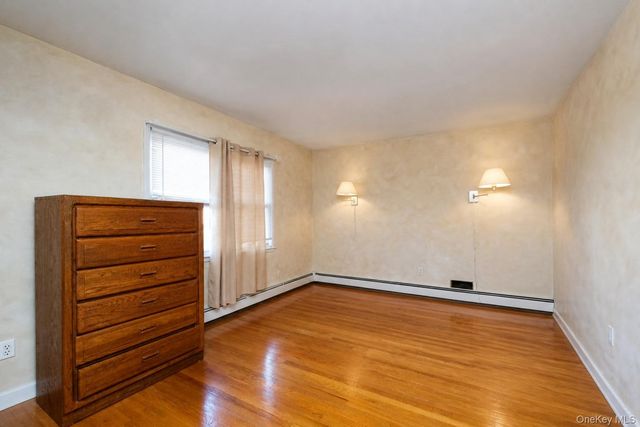 10 Hitchcock Avenue, Staten Island, NY 10306