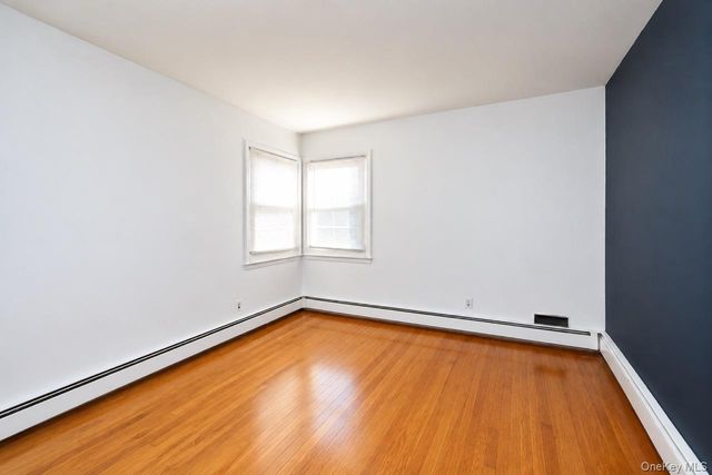 10 Hitchcock Avenue, Staten Island, NY 10306