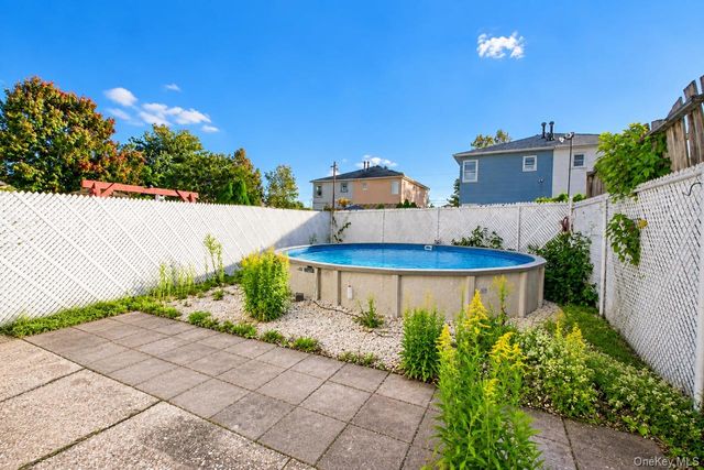 10 Hitchcock Avenue, Staten Island, NY 10306