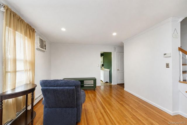10 Hitchcock Avenue, Staten Island, NY 10306