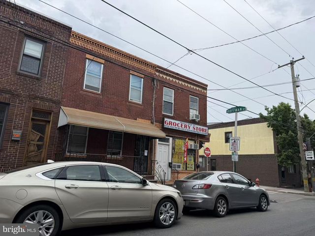 1913 S 10TH ST, Philadelphia, PA 19148