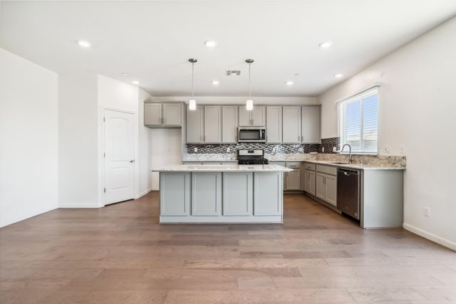 775 E Curtis Avenue, Fowler, CA 93625