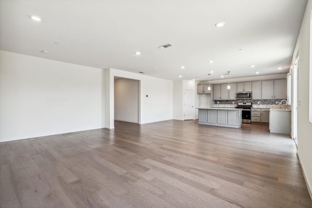 775 E Curtis Avenue, Fowler, CA 93625