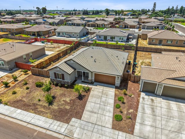 775 E Curtis Avenue, Fowler, CA 93625