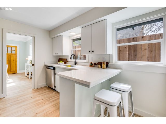 3543 Se 68TH Ave, Portland, OR 97206