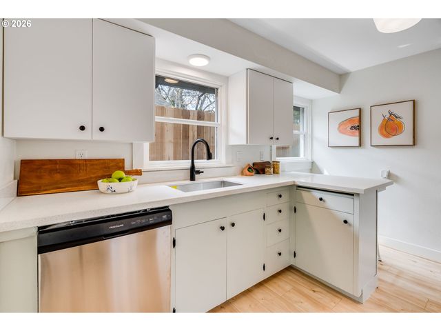 3543 Se 68TH Ave, Portland, OR 97206