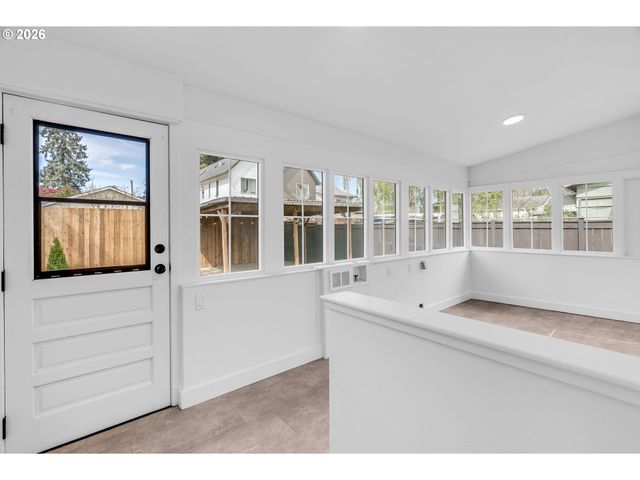 3543 Se 68TH Ave, Portland, OR 97206