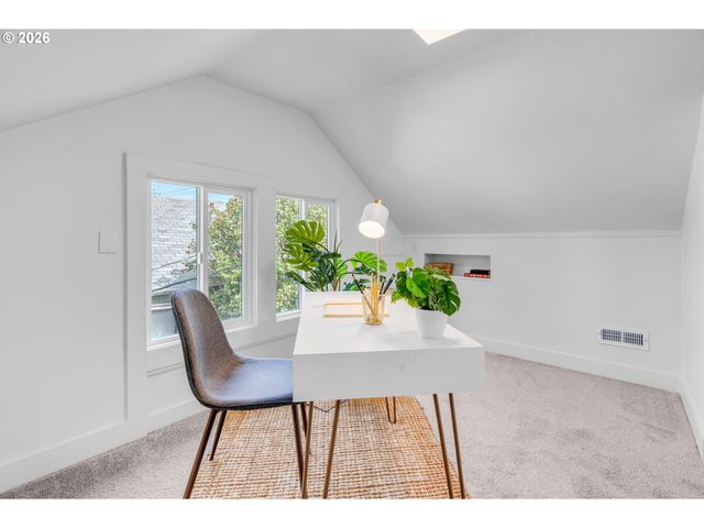 3543 Se 68TH Ave, Portland, OR 97206