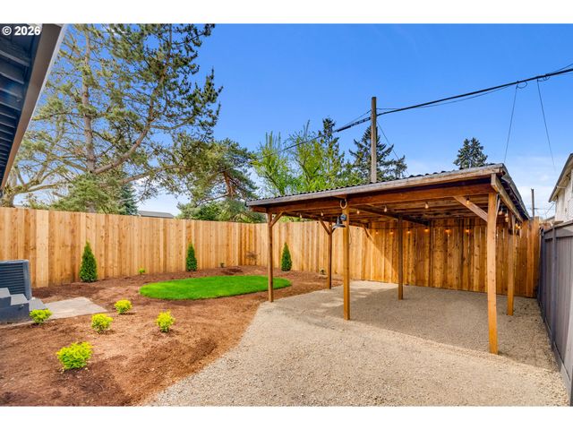 3543 Se 68TH Ave, Portland, OR 97206