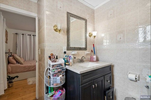 375-379 5th Avenue, Paterson, NJ 07514