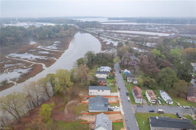 158 Riverview AVE, Smithfield, VA 23430