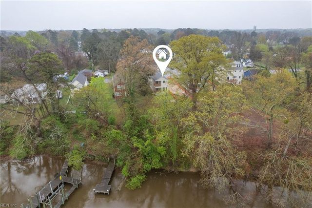 158 Riverview AVE, Smithfield, VA 23430