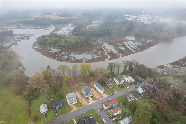 158 Riverview AVE, Smithfield, VA 23430