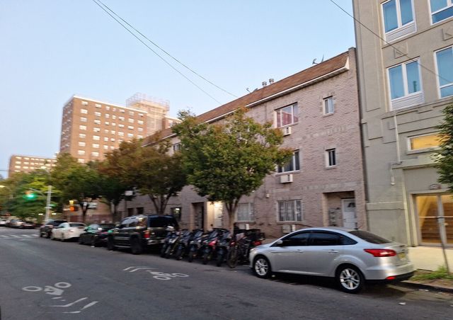 440 BLAKE Avenue, New York City, NY 11212