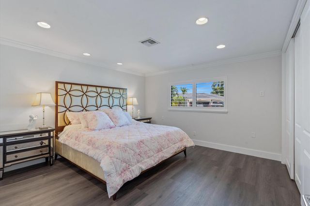 4410 NE 24th Avenue, Lighthouse Point, FL 33064