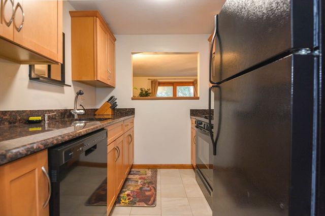 151 Mercury Ter 151, Haverhill, MA 01832