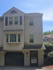 151 Mercury Ter 151, Haverhill, MA 01832