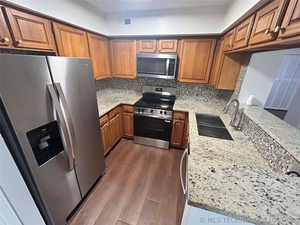 6737 S Peoria Avenue C106, Tulsa, OK 74136