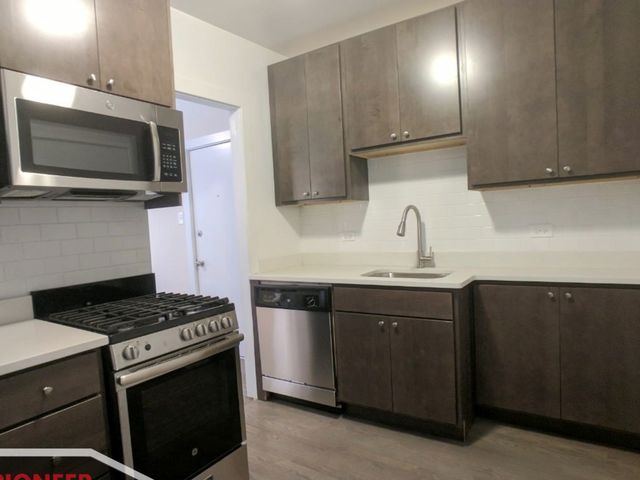 2645 N Spaulding Avenue 1E, Chicago, IL 60647