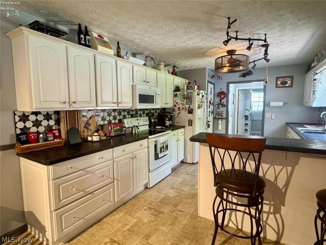 743 Dogwood Lane, Vermilion, OH 44089
